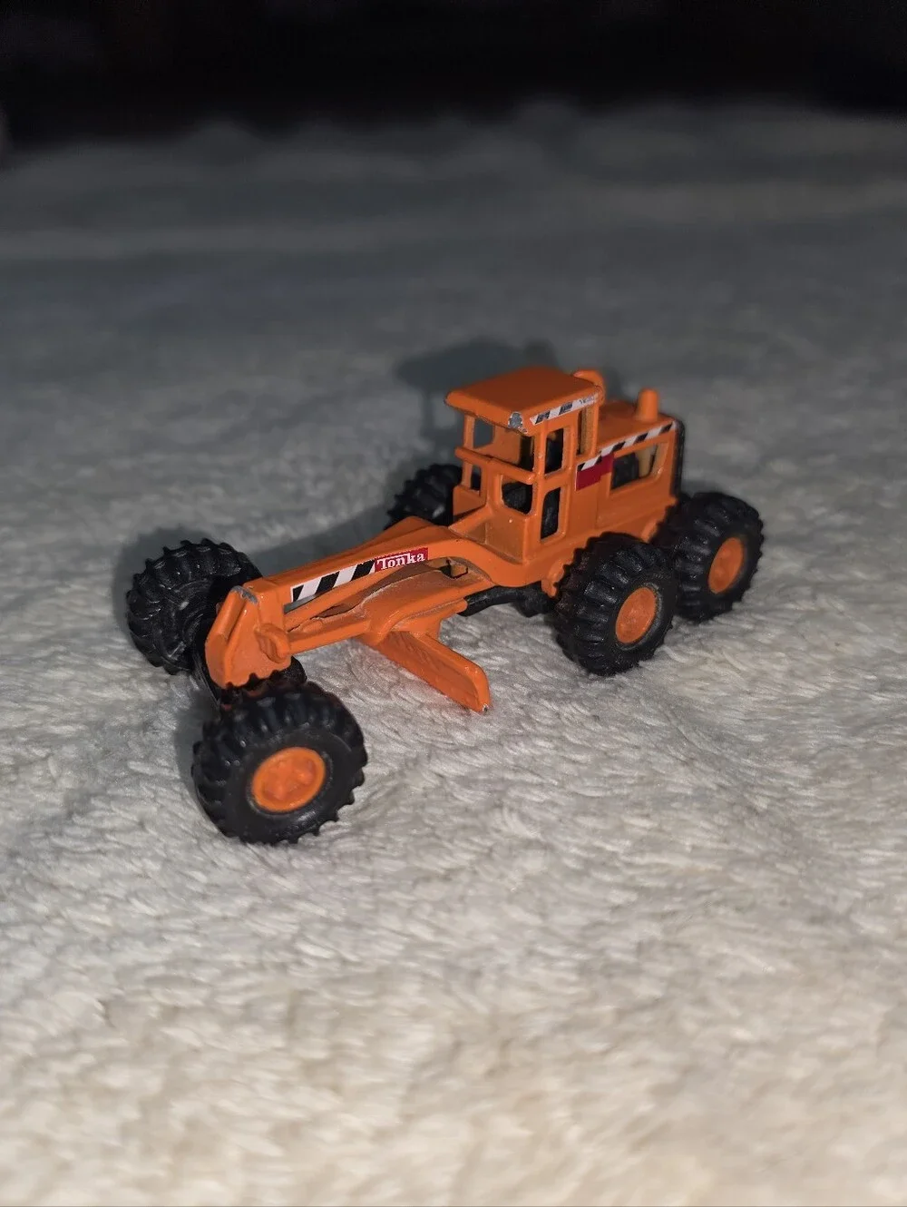 Vintage 1998 Tonka Maisto Hasbro Road Grader TC-831 Orange Diecast Kids Toy Mini